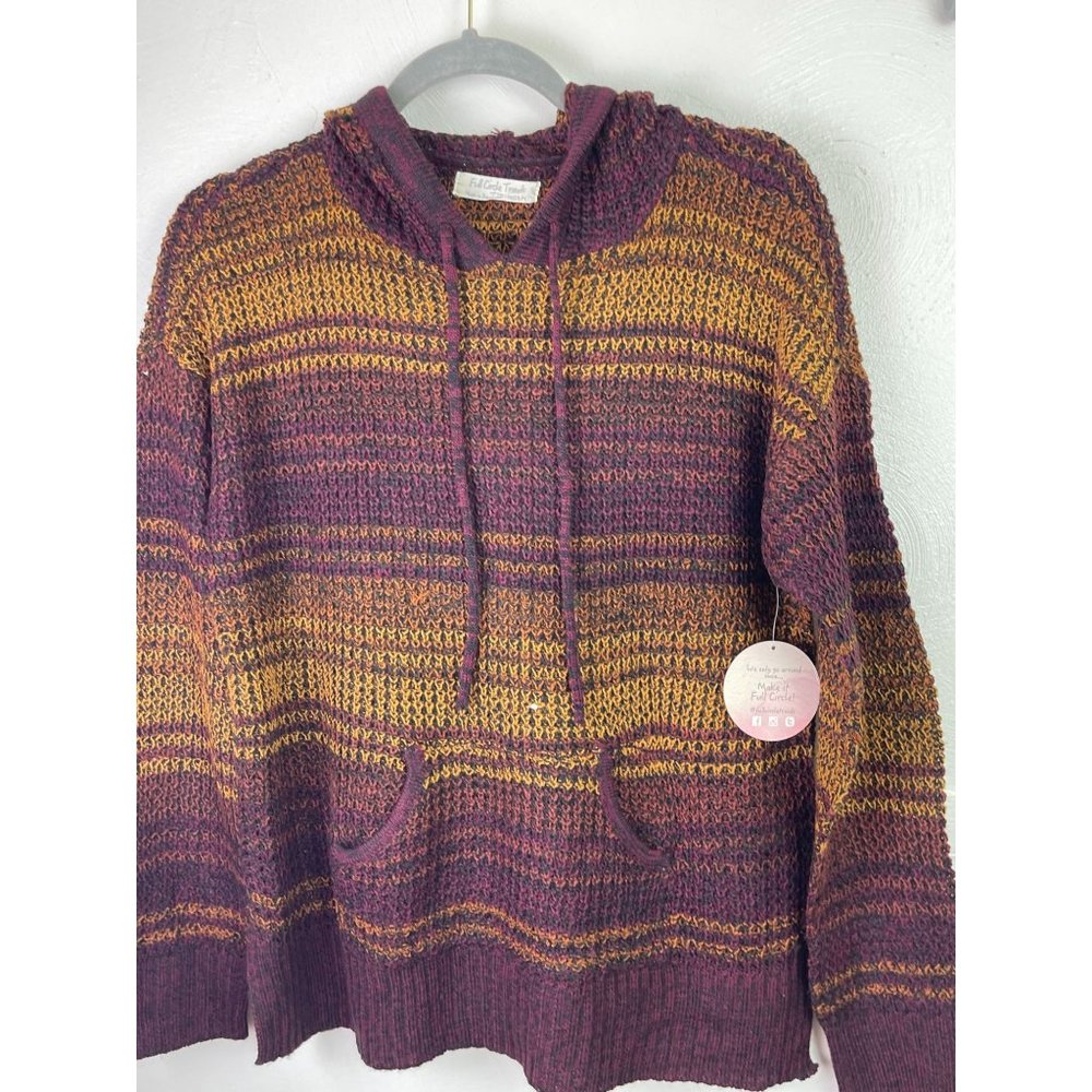 Full Circle Trends Hooded/Kangaroo pocket Sweater
